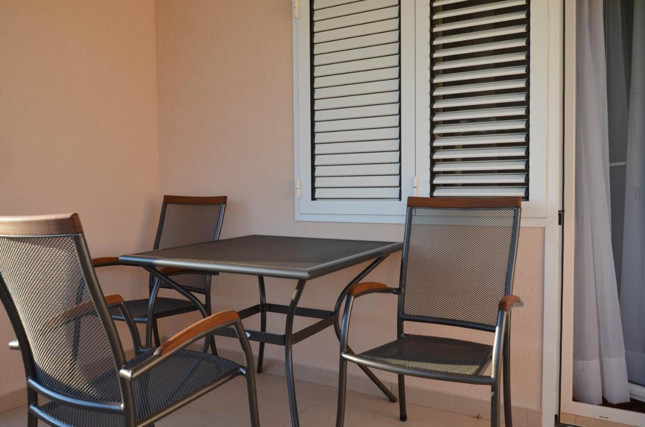 Apartments Tomas Betina (Sibenik-Knin) Exterior foto